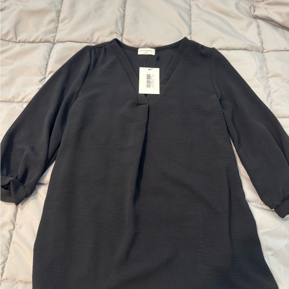 Women's Black V-Neck Top